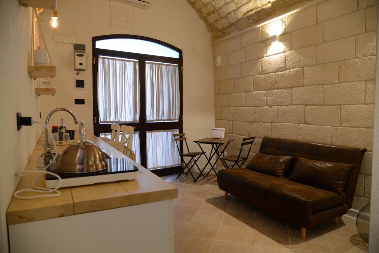 Bed and Breakfast La Stanza Bari Esterno foto